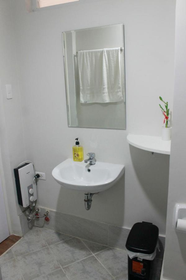 Antonio'S Place, 3 Mins To Mactan Airport, Fast Internet With Netflix Lapu-Lapu City Buitenkant foto